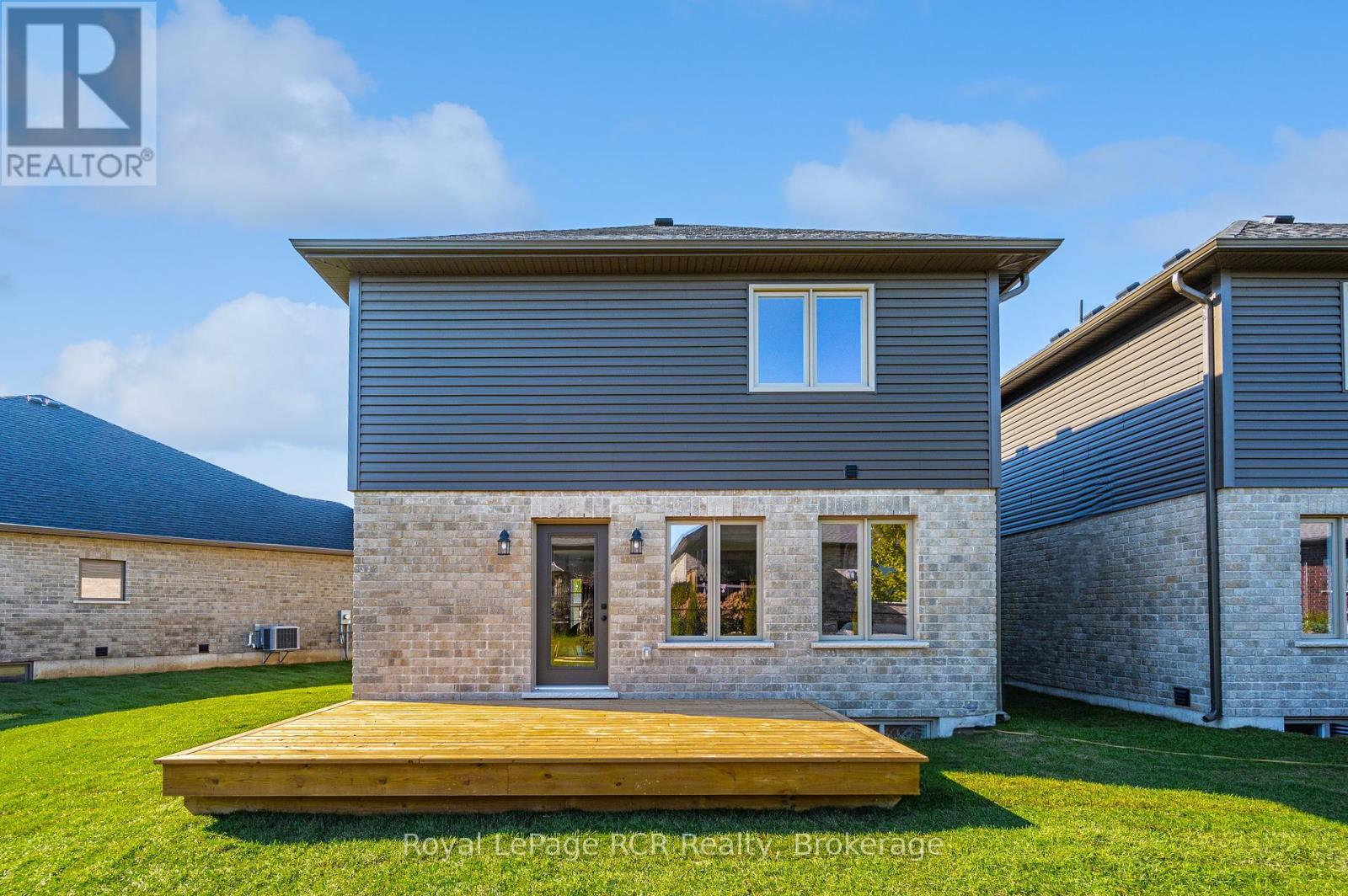 518 Newfoundland Street, Wellington North, Ontario  N0G 2L2 - Photo 39 - X11893533