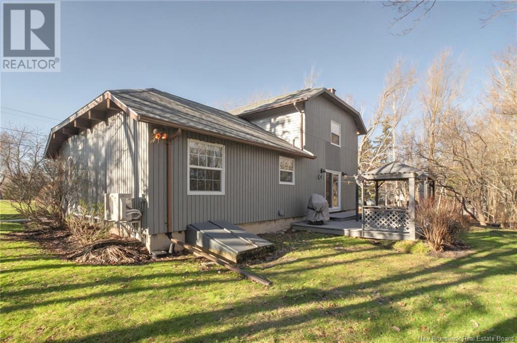 Property at 178 Cartier Street image 4