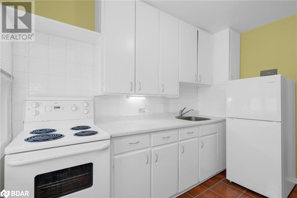 101 Clapperton Street Unit# 9, Barrie, Ontario  L4M 3G1 - Photo 4 - 40684423