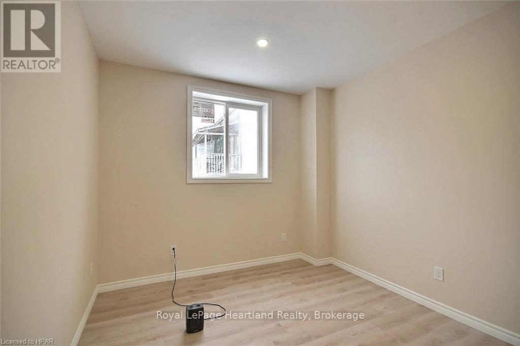 103 - 80 Albert Street, Central Huron, Ontario  N0M 1L0 - Photo 6 - X11893561