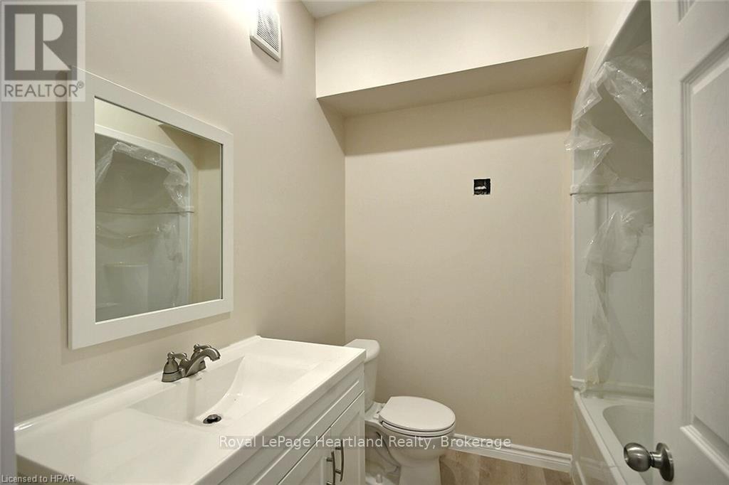 103 - 80 Albert Street, Central Huron, Ontario  N0M 1L0 - Photo 7 - X11893561