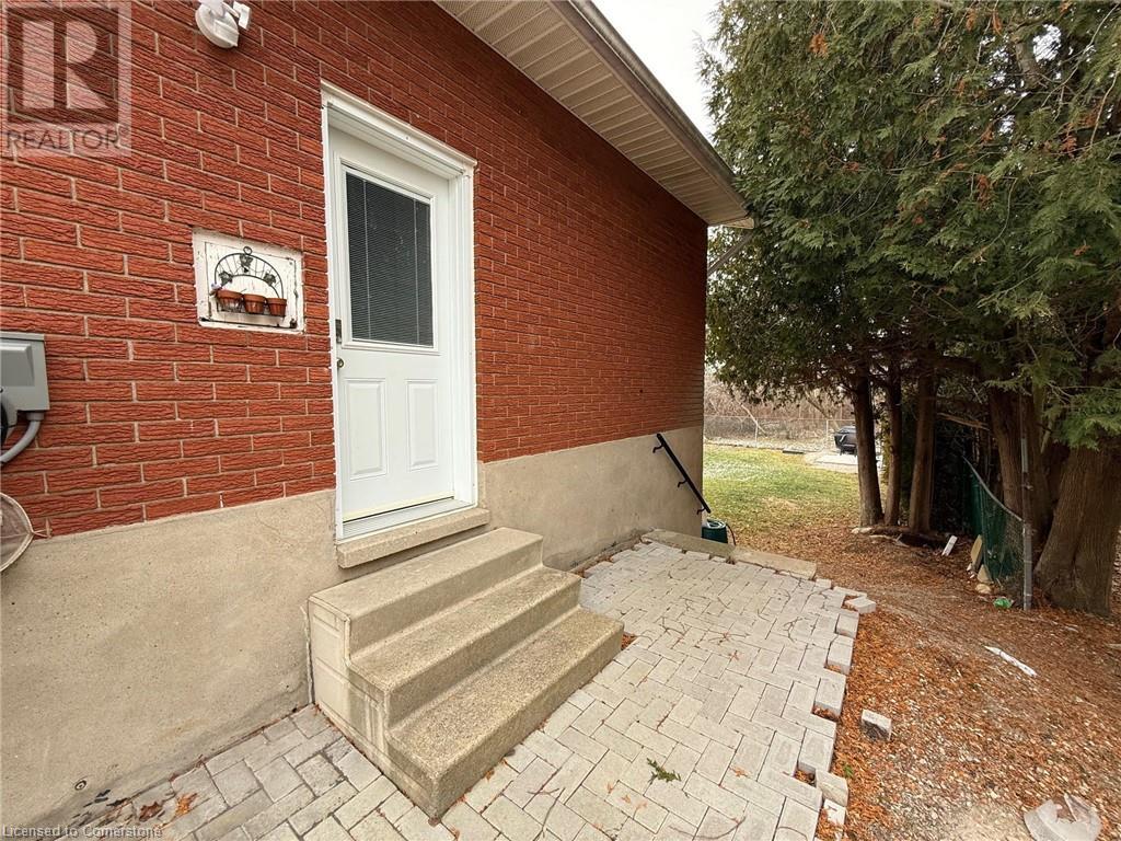 23 Kenmore Avenue Unit# LowerCambridge, Ontario  N1S 3H4 - Photo 2 - 40665224