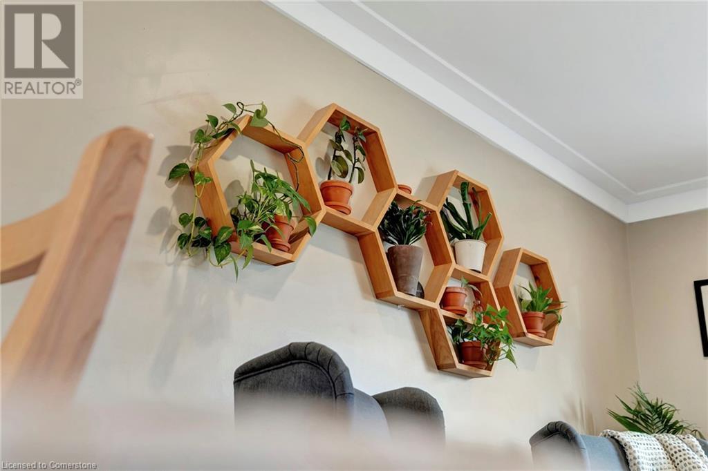 8 Grenoble Road, Hamilton, Ontario  L9C 6K6 - Photo 17 - 40680609