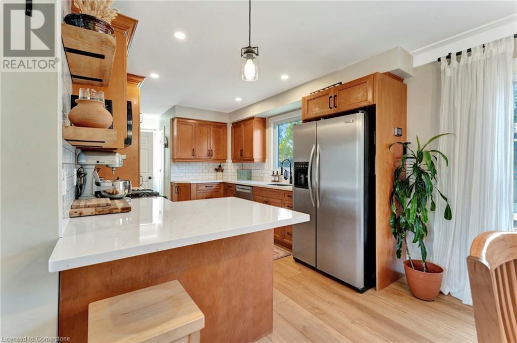 8 Grenoble Road, Hamilton, Ontario  L9C 6K6 - Photo 11 - 40680609