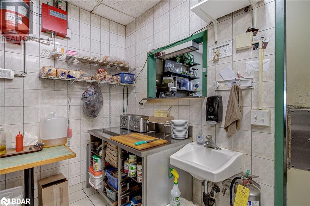 165 Wellington Street W Unit# 7, Barrie, Ontario  L4N 1L7 - Photo 12 - 40652654