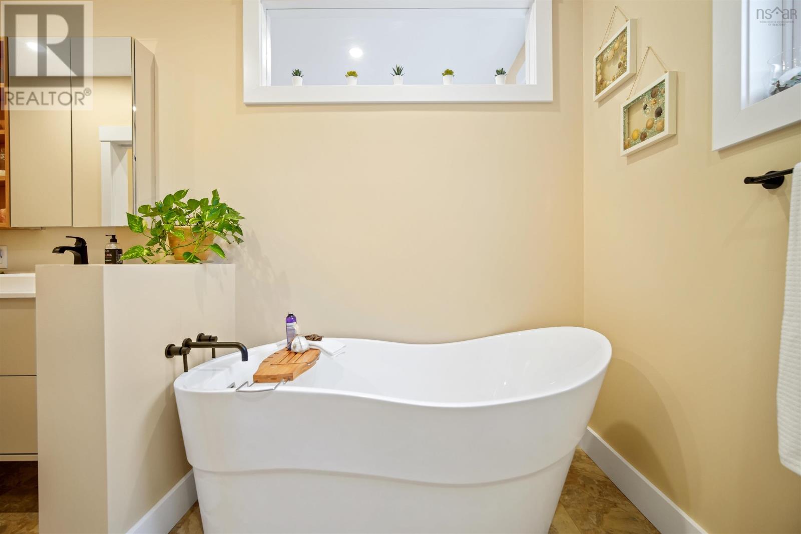 2881 Highway 2, Fall River, Nova Scotia  B2T 1W3 - Photo 20 - 202426134