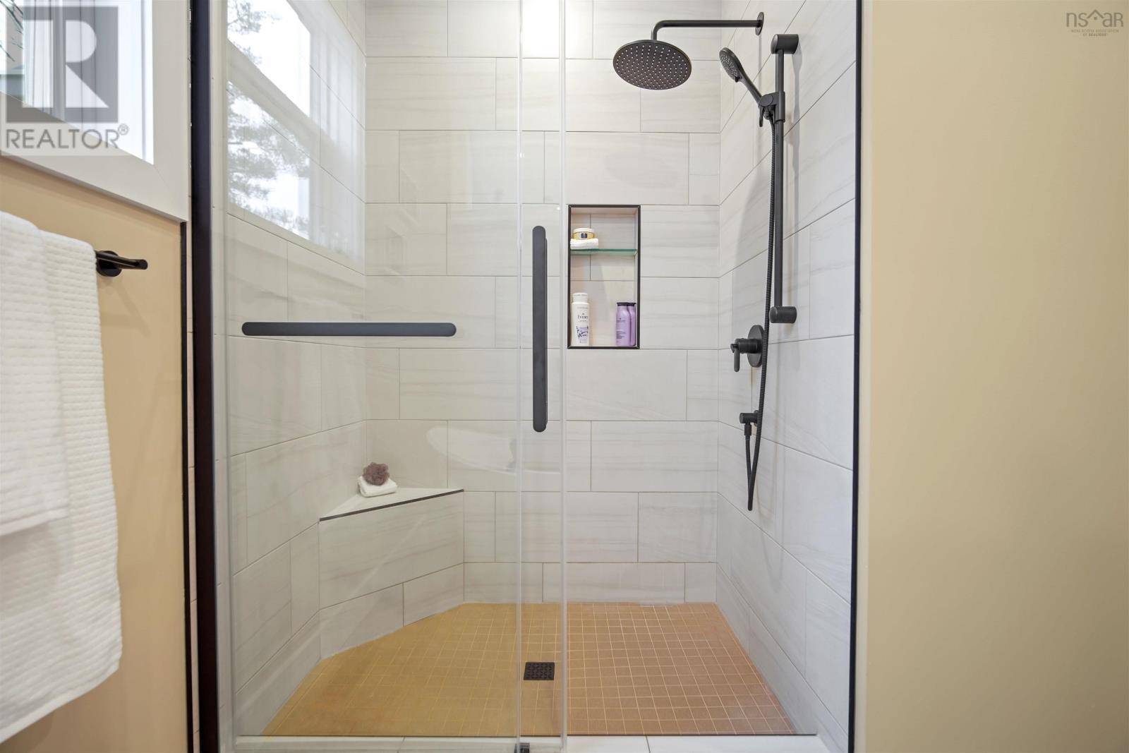 2881 Highway 2, Fall River, Nova Scotia  B2T 1W3 - Photo 21 - 202426134