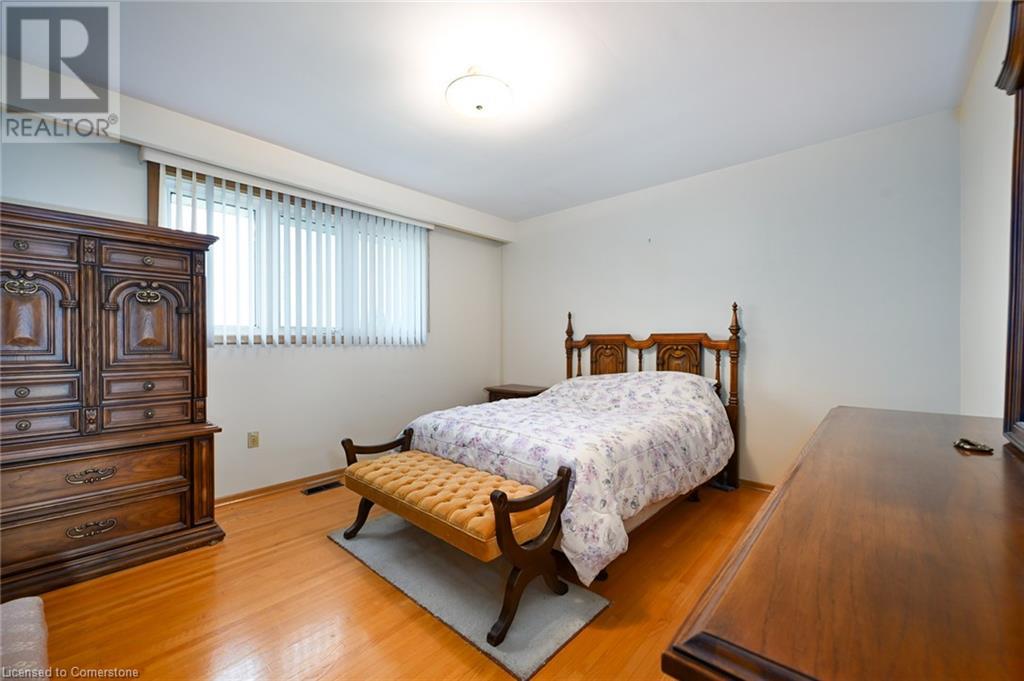 49 Christopher Drive, Hamilton, Ontario  L9B 1G6 - Photo 11 - 40685367