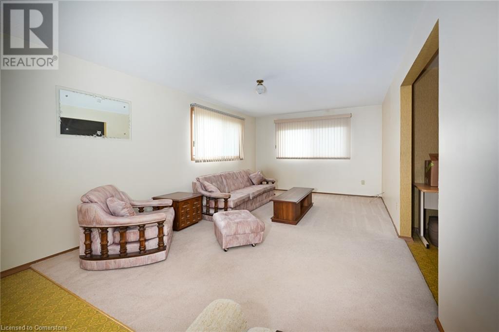 49 Christopher Drive, Hamilton, Ontario  L9B 1G6 - Photo 17 - 40685367