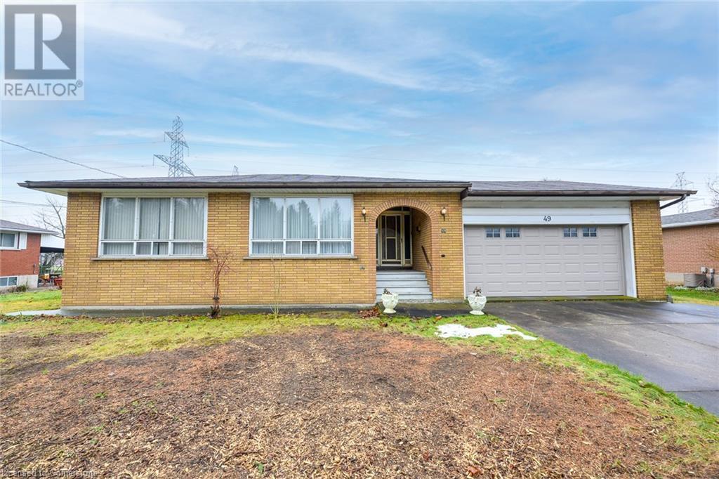 49 Christopher Drive, Hamilton, Ontario  L9B 1G6 - Photo 2 - 40685367