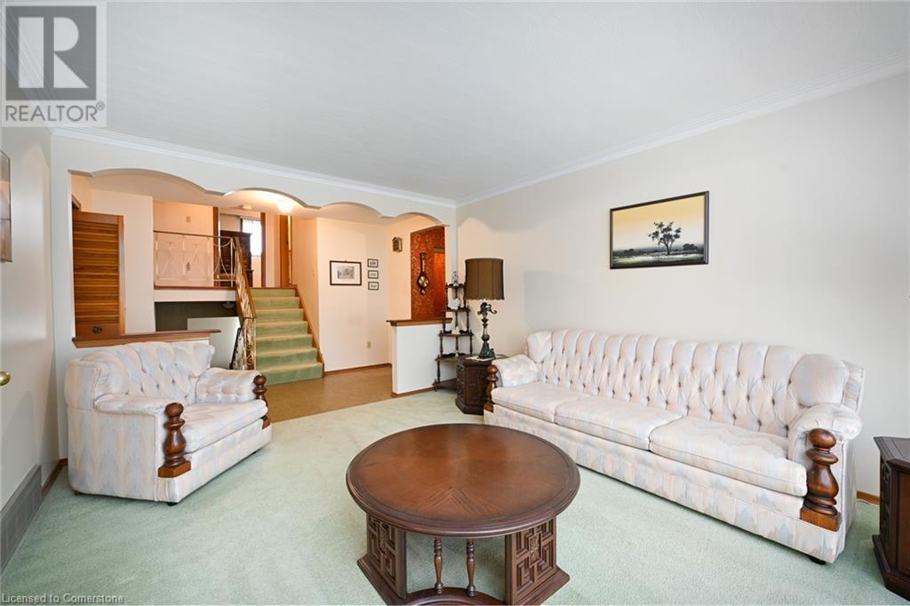 49 Christopher Drive, Hamilton, Ontario  L9B 1G6 - Photo 4 - 40685367