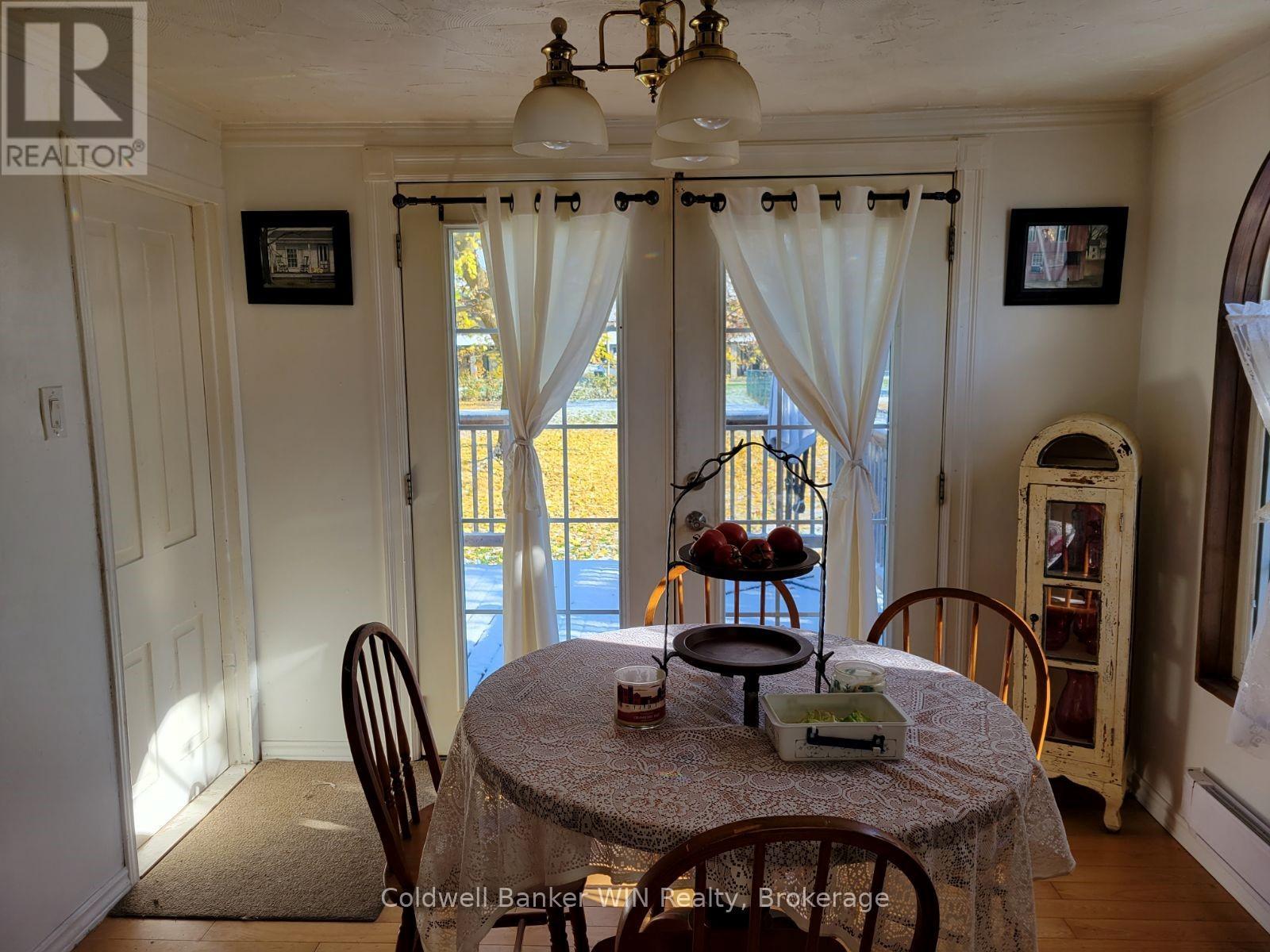 240 Egremont Street N, Wellington North, Ontario  N0G 2L2 - Photo 6 - X11893628