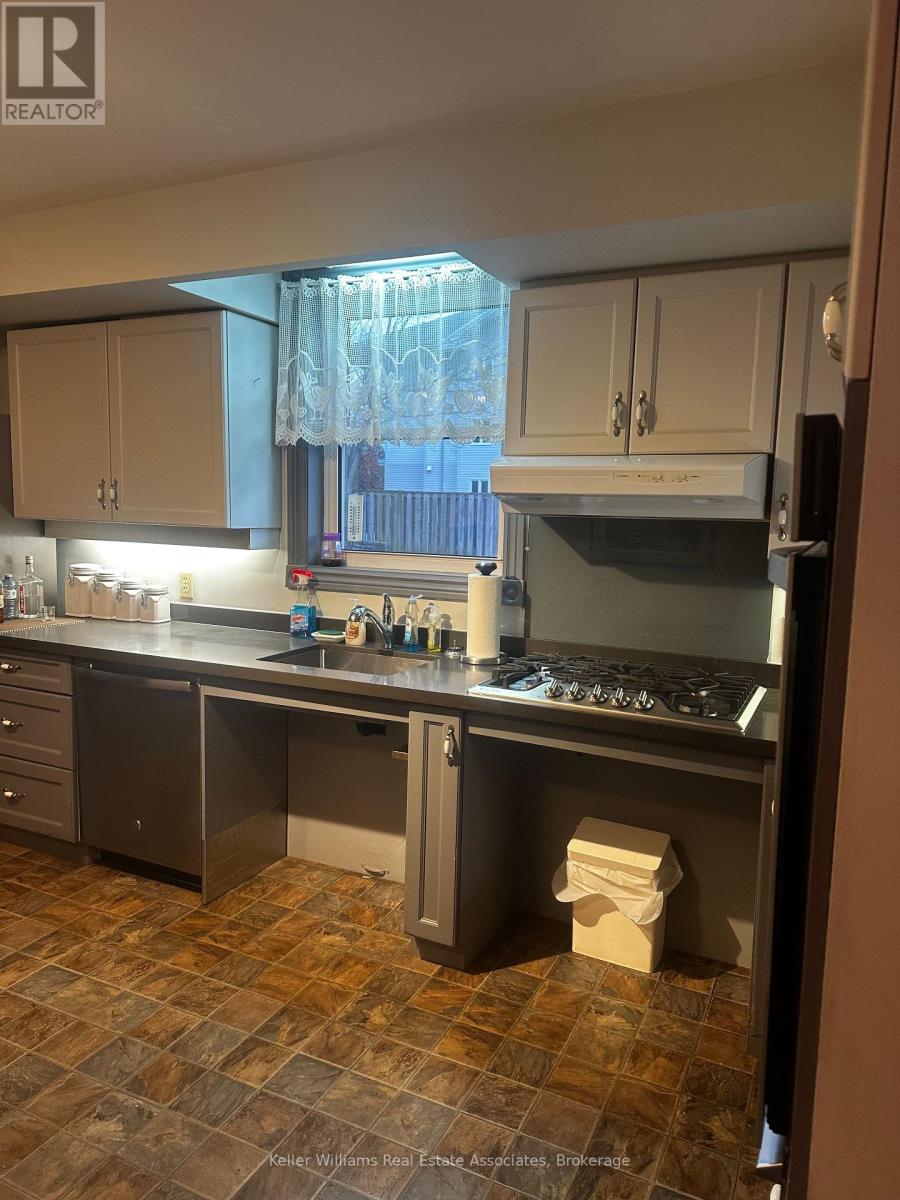 860 Muskoka Road S, Gravenhurst, Ontario  P1P 1K3 - Photo 10 - X11892220