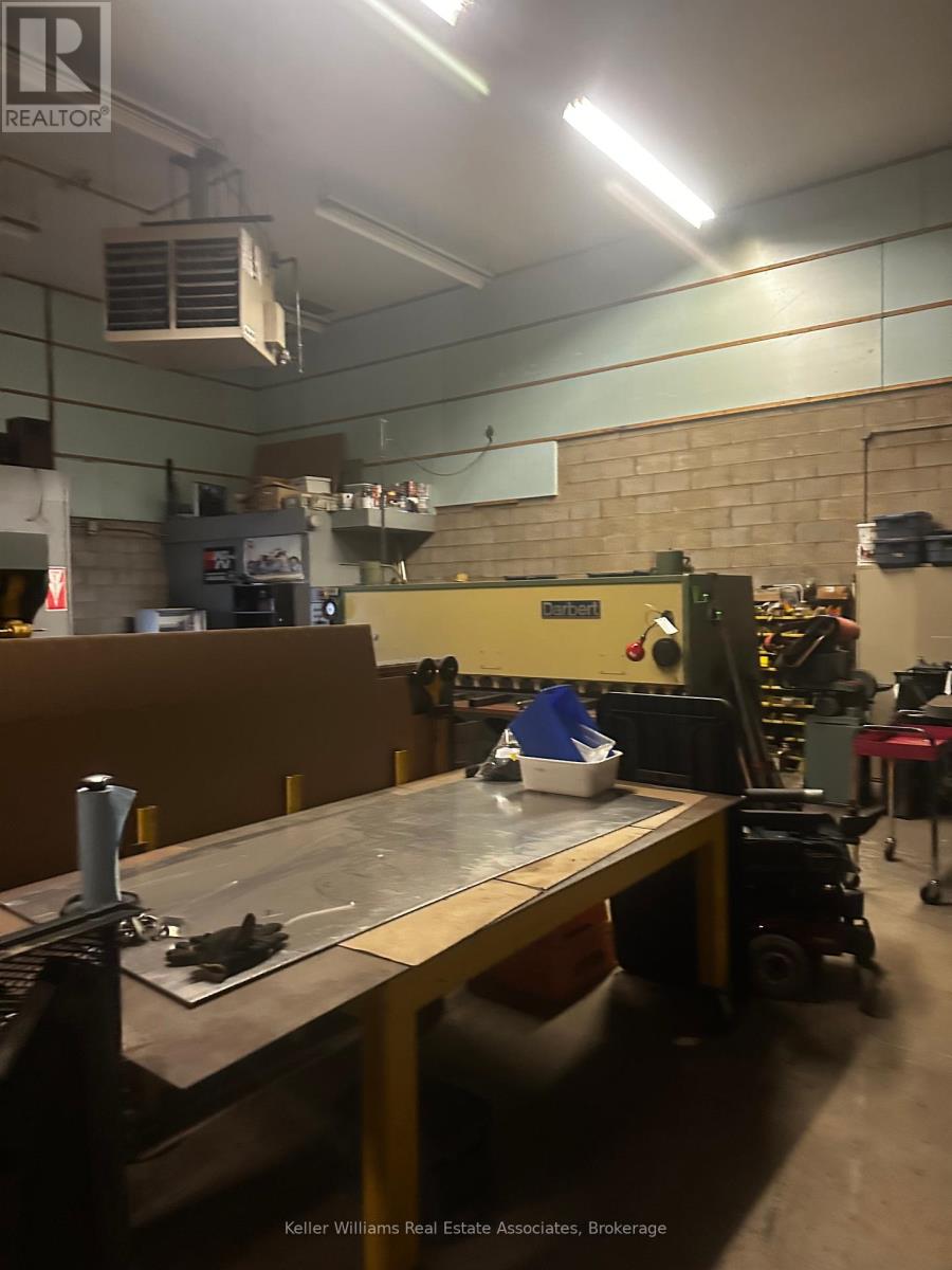 860 Muskoka Road S, Gravenhurst, Ontario  P1P 1K3 - Photo 13 - X11892220