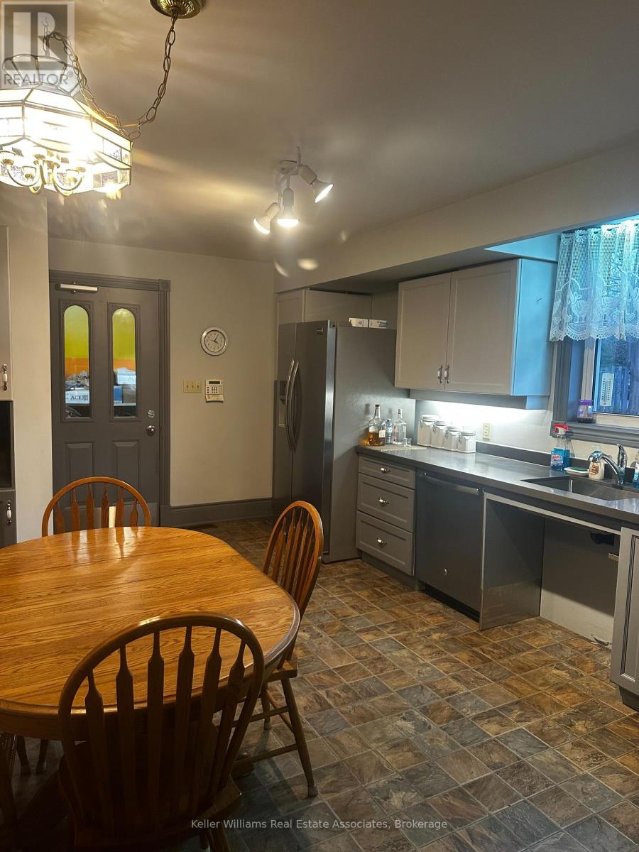 860 Muskoka Road S, Gravenhurst, Ontario  P1P 1K3 - Photo 5 - X11892220