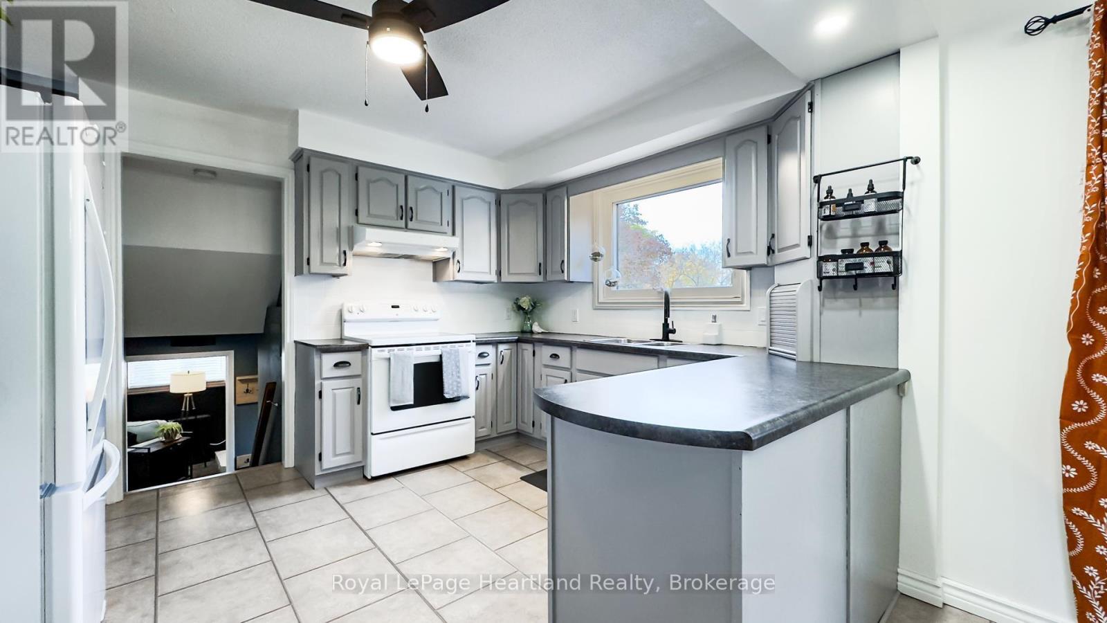 138 Sunset Drive, Goderich, Ontario  N7A 1X2 - Photo 13 - X11893706