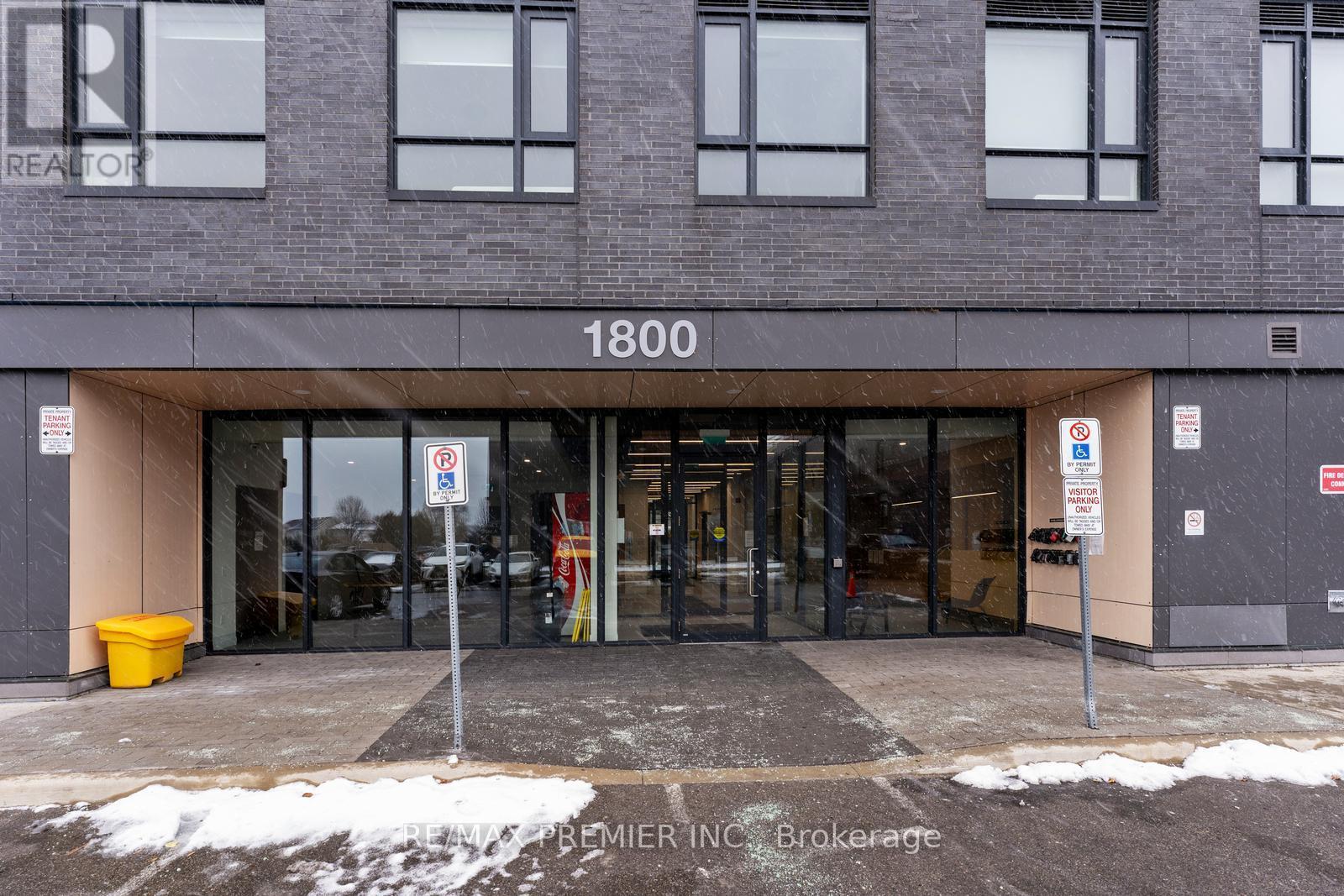 Property at 212 - 1800 SIMCOE STREET N image 2