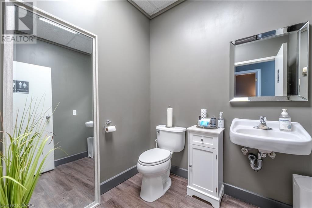 515 Park Road N Unit# 7a, Brantford, Ontario  N3R 7K8 - Photo 12 - 40682871