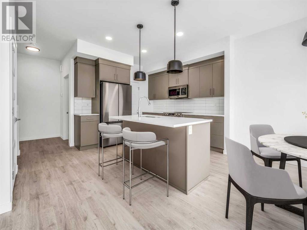 Property at 714 Violet Place W image 1