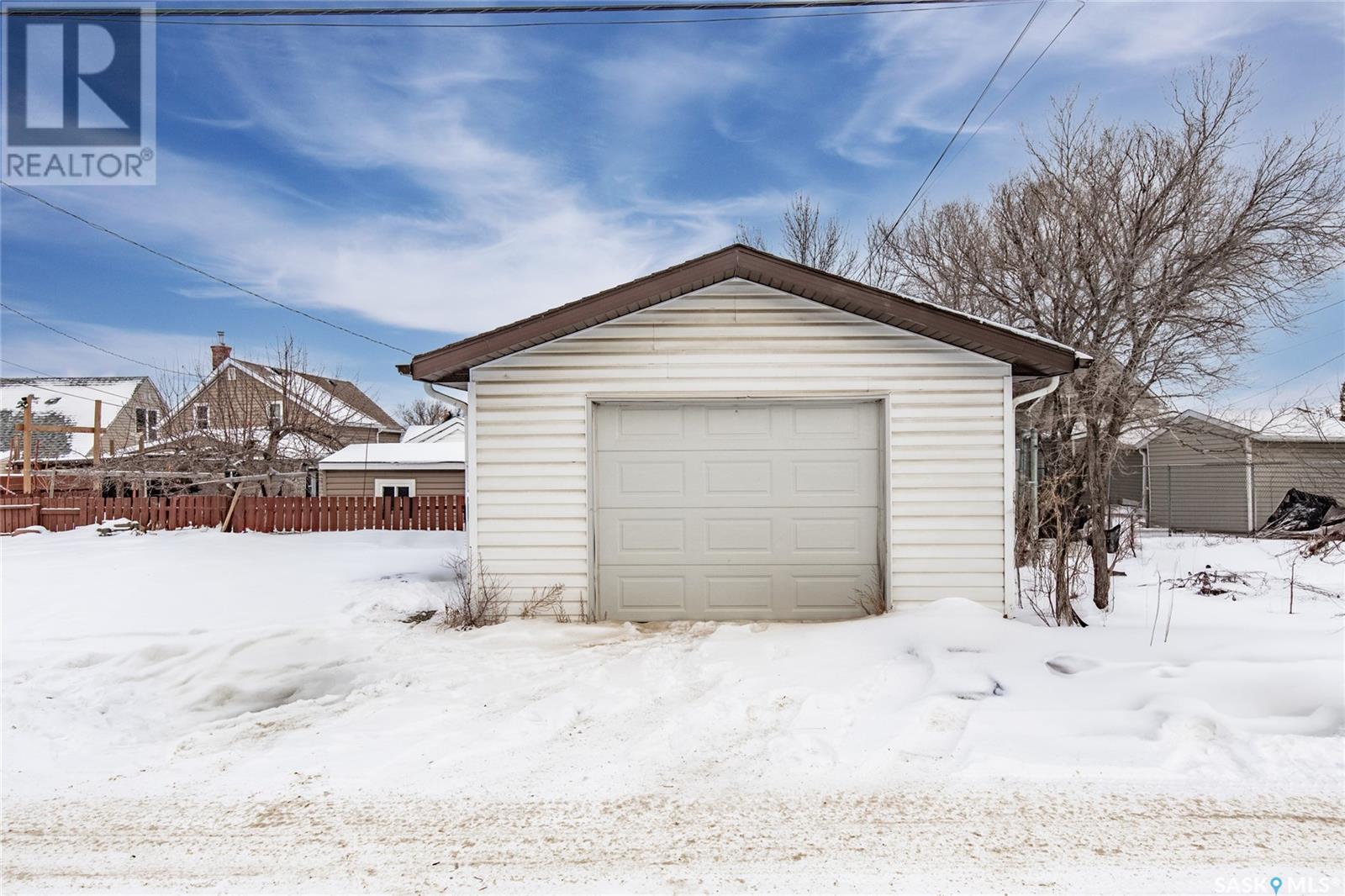 231 Home Street W, Moose Jaw, Saskatchewan  S6H 4X4 - Photo 44 - SK990695