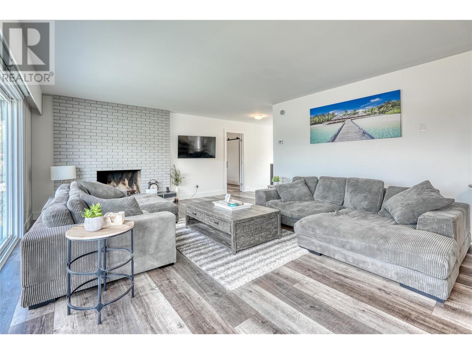 Property at 3951 Lakeside Road image 3