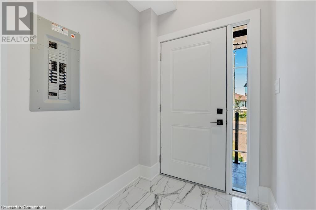 86 Beland Avenue N, Hamilton, Ontario  L8H 6L1 - Photo 5 - 40685425