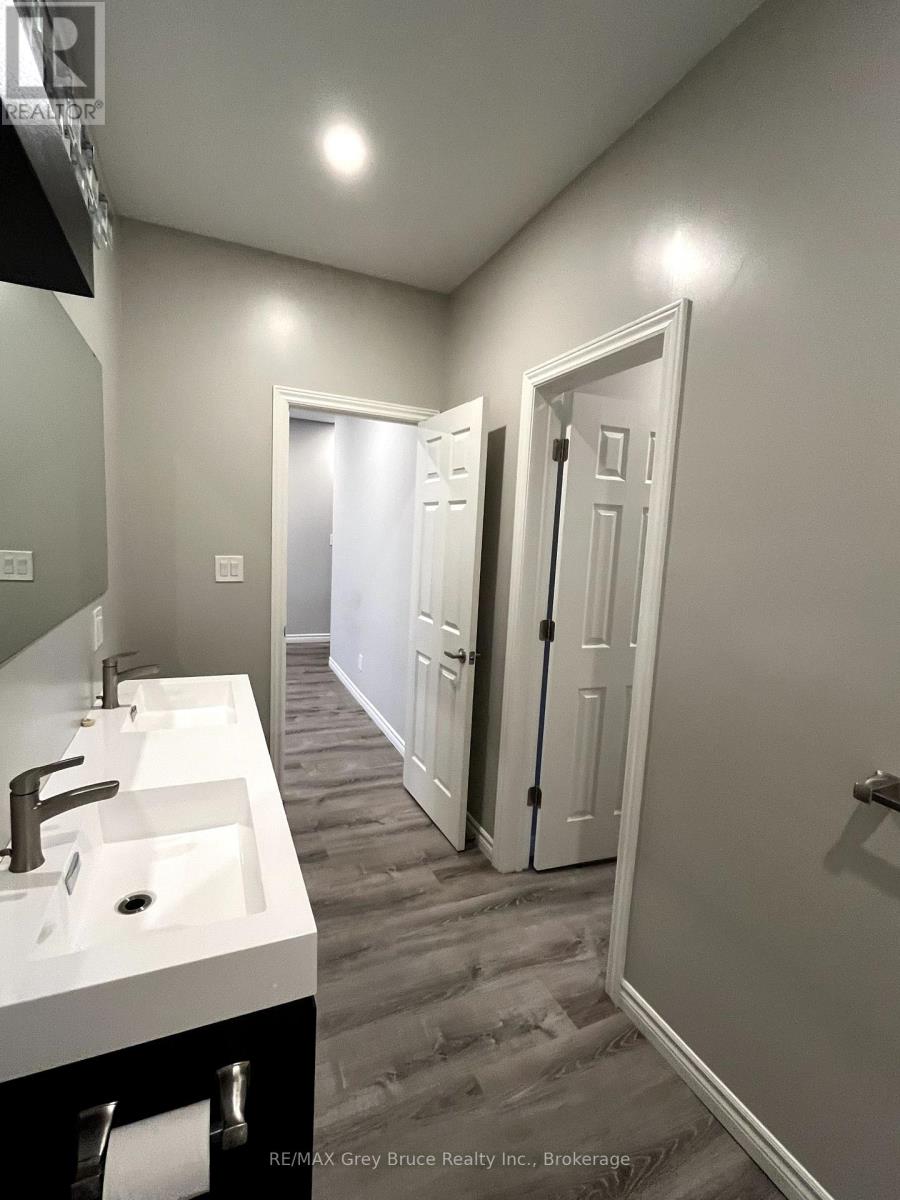 Unit B - 42 Sykes Street N, Meaford, Ontario  N4L 1V9 - Photo 15 - X11893809