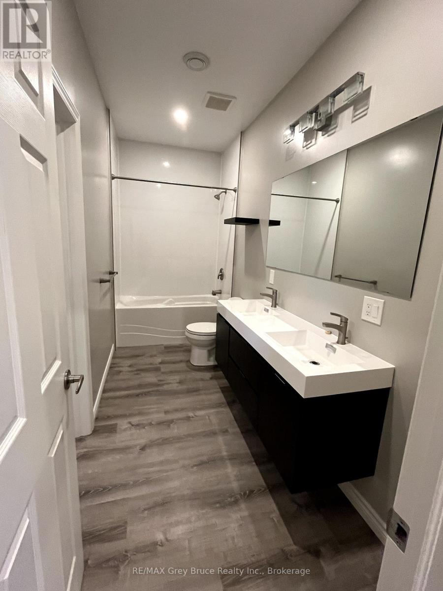 Unit B - 42 Sykes Street N, Meaford, Ontario  N4L 1V9 - Photo 16 - X11893809