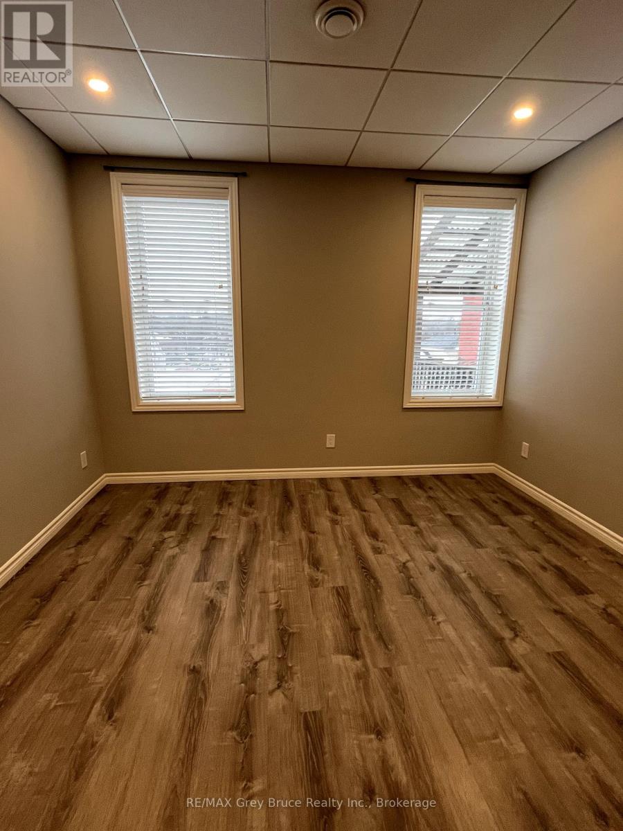 Unit B - 42 Sykes Street N, Meaford, Ontario  N4L 1V9 - Photo 4 - X11893809