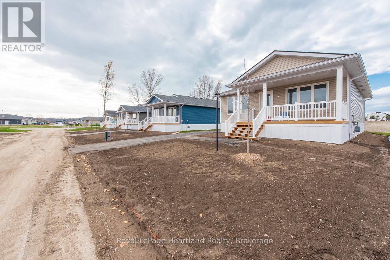 17 BLUFFSVIEW BOULEVARD, Ashfield-Colborne-Wawanosh, Ontario