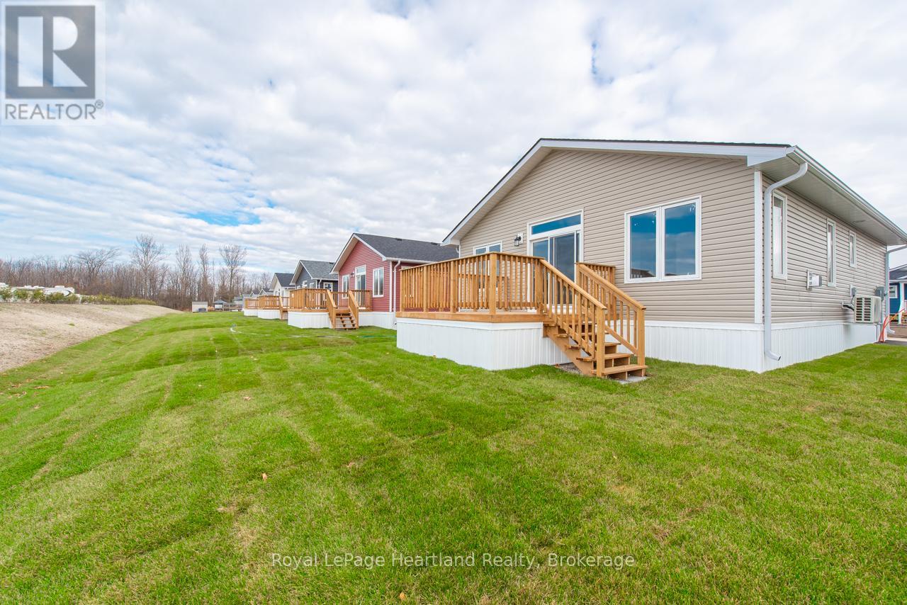 17 Bluffsview Boulevard, Ashfield-Colborne-Wawanosh, Ontario  N7A 0C1 - Photo 6 - X11893835