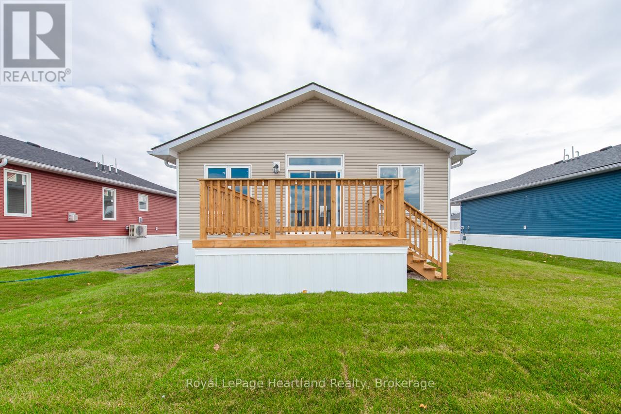 17 Bluffsview Boulevard, Ashfield-Colborne-Wawanosh, Ontario  N7A 0C1 - Photo 7 - X11893835