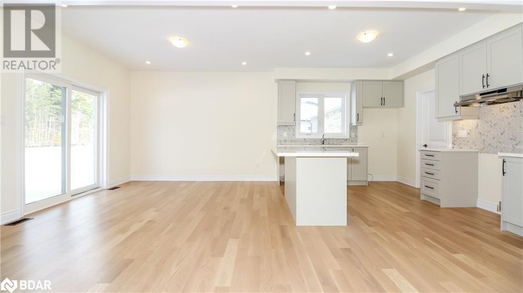 28 Cottonwood Street, Minesing, Ontario  L9X 2E5 - Photo 12 - 40685317