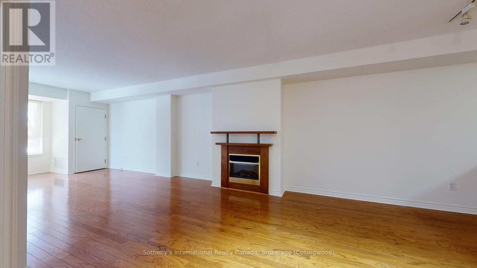 211 - 16 Raglan Street, Collingwood, Ontario  L9Y 4Y2 - Photo 8 - S10440455