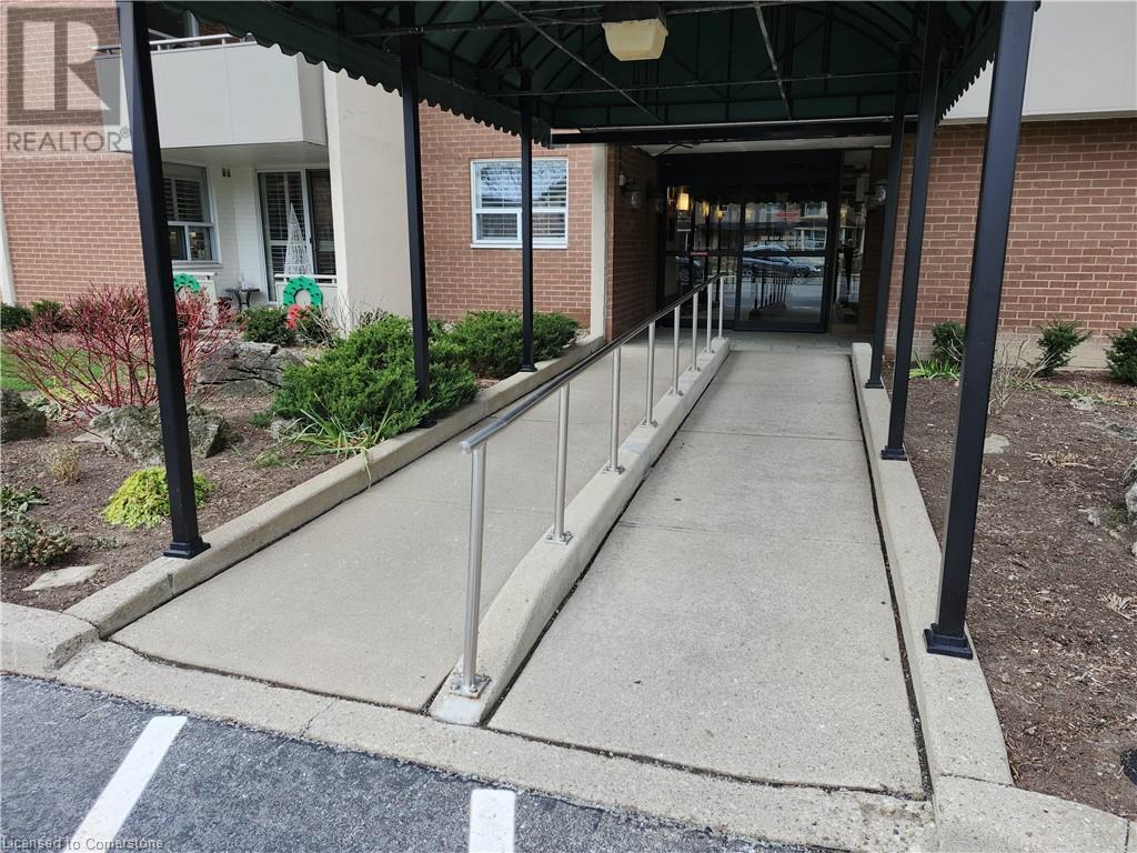 1415 Ghent Avenue Unit# 905, Burlington, Ontario  L7S 1X4 - Photo 2 - 40685426