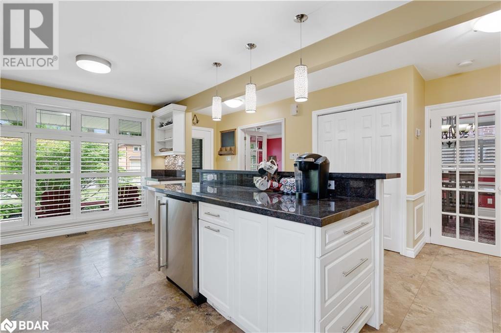 9 Bellevue Crescent, Barrie, Ontario  L4M 2S9 - Photo 14 - 40685327