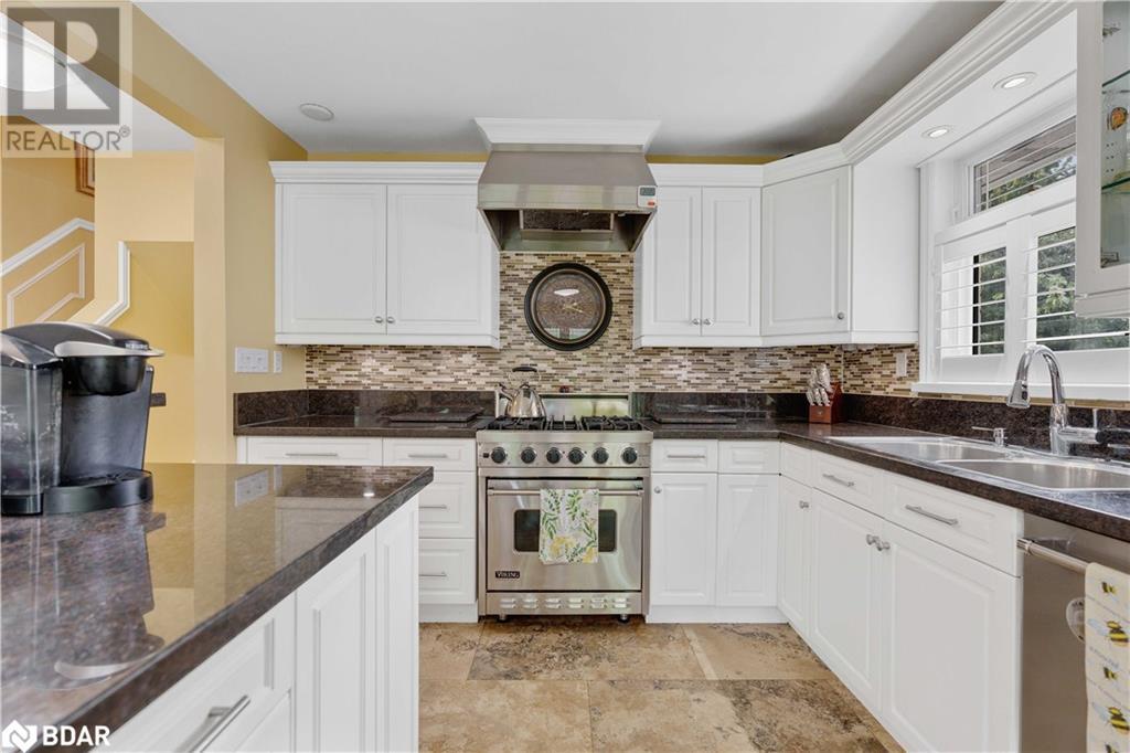 9 Bellevue Crescent, Barrie, Ontario  L4M 2S9 - Photo 15 - 40685327