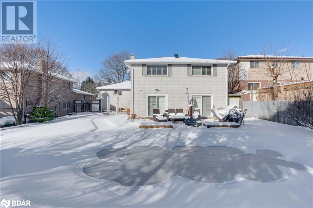 9 Bellevue Crescent, Barrie, Ontario  L4M 2S9 - Photo 4 - 40685327