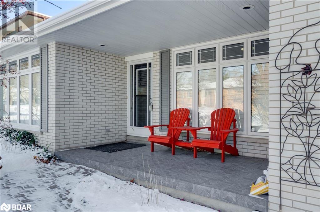 9 Bellevue Crescent, Barrie, Ontario  L4M 2S9 - Photo 8 - 40685327