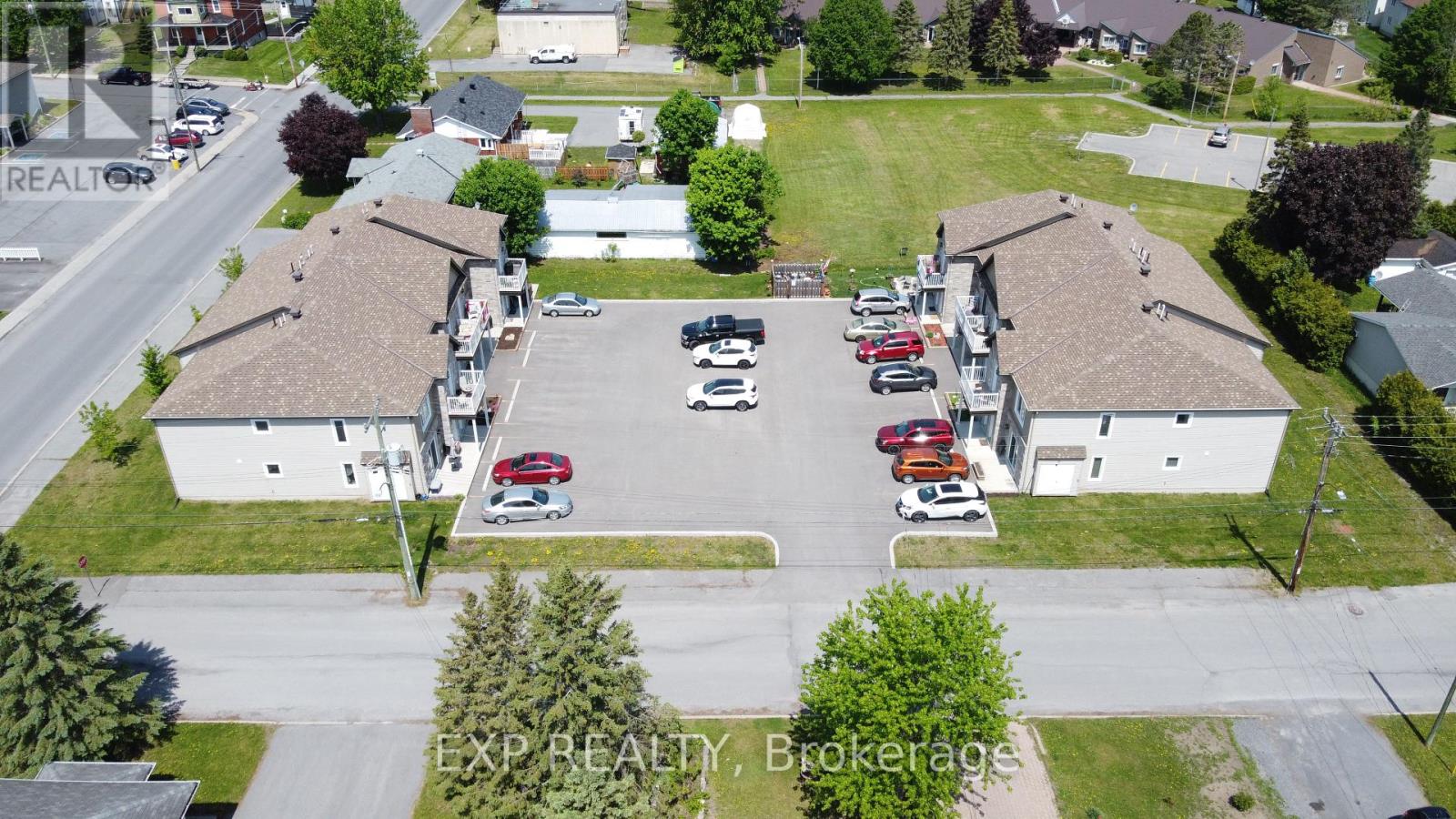 73 Kenyon Street E, North Glengarry, Ontario  K0C 1A0 - Photo 2 - X11893886