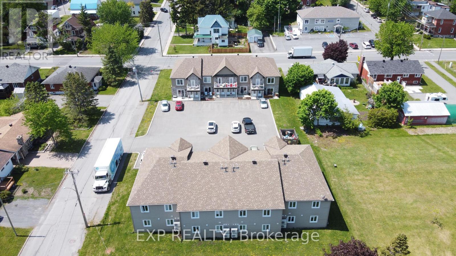73 Kenyon Street E, North Glengarry, Ontario  K0C 1A0 - Photo 4 - X11893886