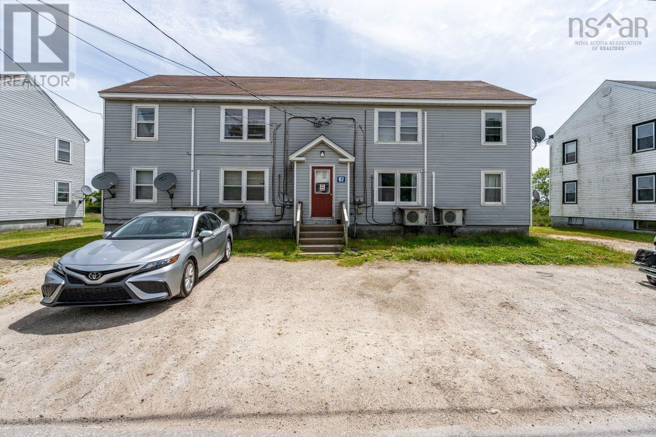 67 Pleasant Street, Yarmouth, Nova Scotia  B5A 2J3 - Photo 1 - 202414598