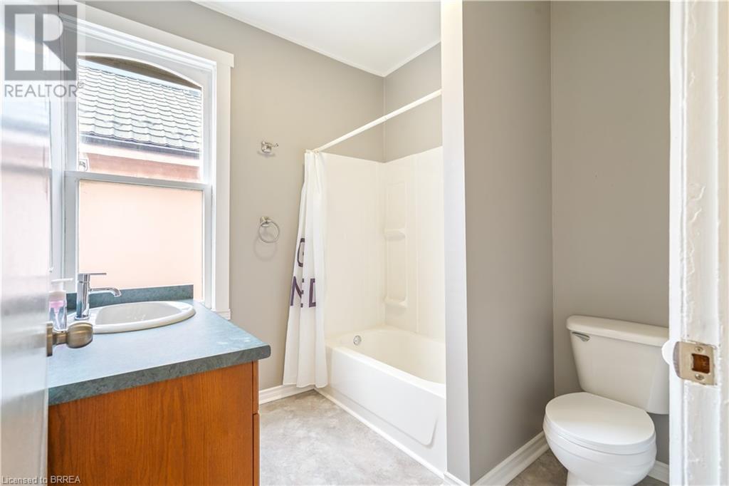 198 Sheridan Street, Brantford, Ontario  N3S 4P8 - Photo 14 - 40684452
