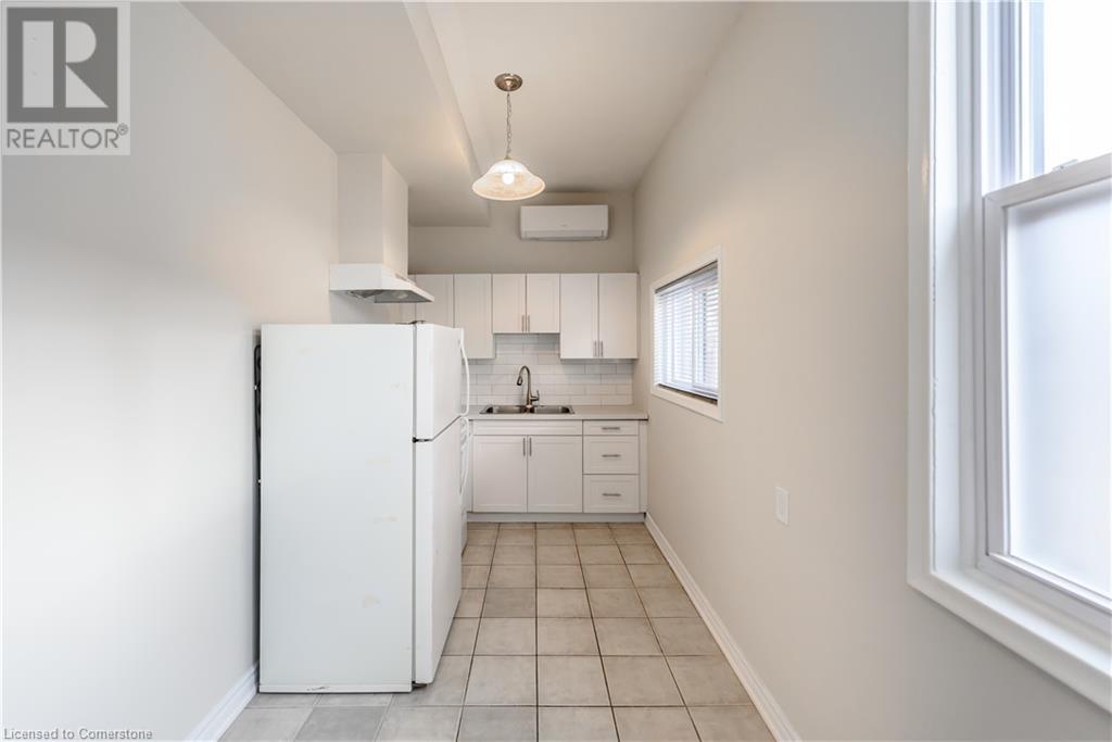 583 Cannon Street E Unit# 3, Hamilton, Ontario  L8L 2G5 - Photo 4 - 40685461