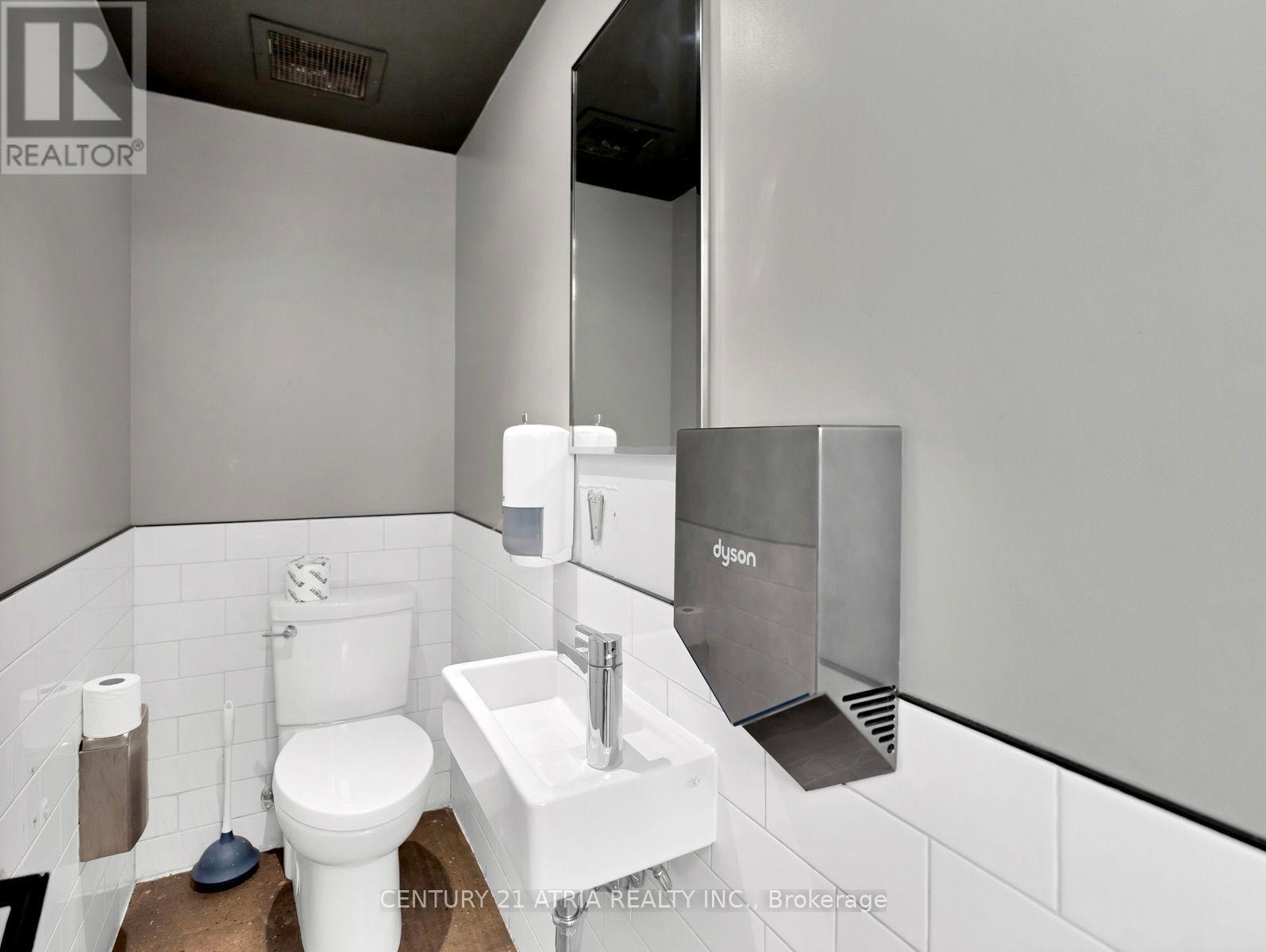 611 College Street, Toronto, Ontario  M6G 1B5 - Photo 15 - C11893973