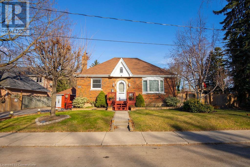 39 Brant Street, Oakville, Ontario L6K 2Z3 - Photo 2 - 40685362