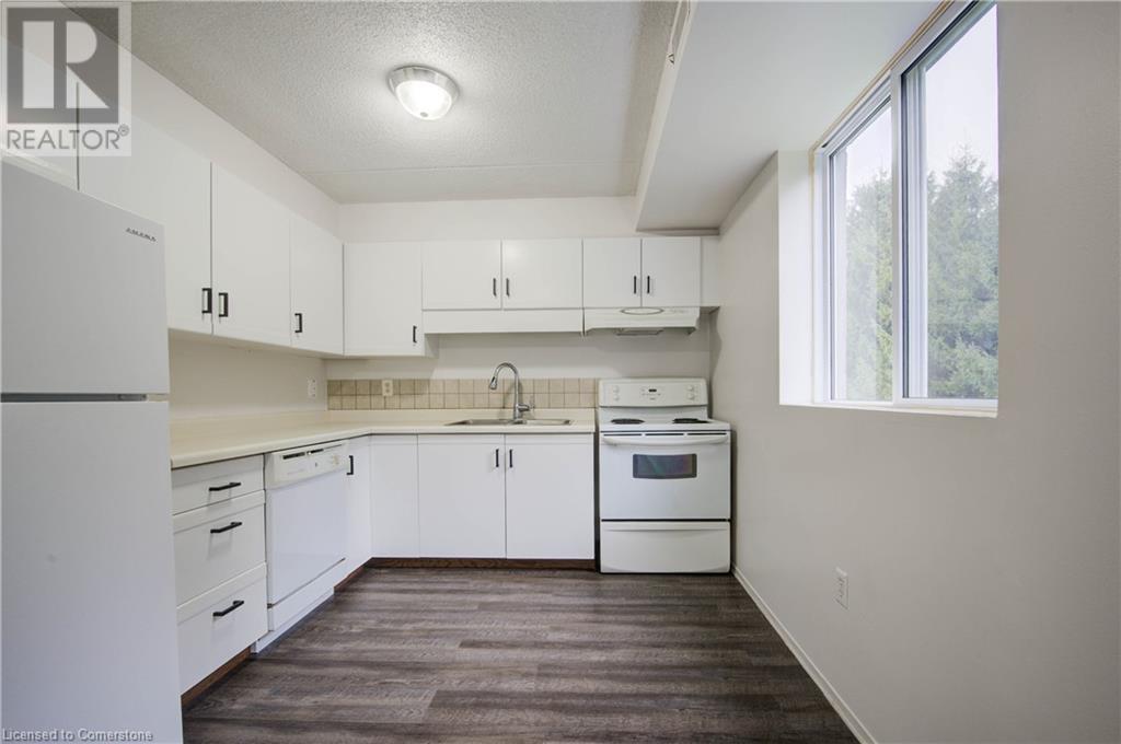 163 Ferguson Drive Unit# 107, Woodstock, Ontario  N4V 1B1 - Photo 7 - 40676631