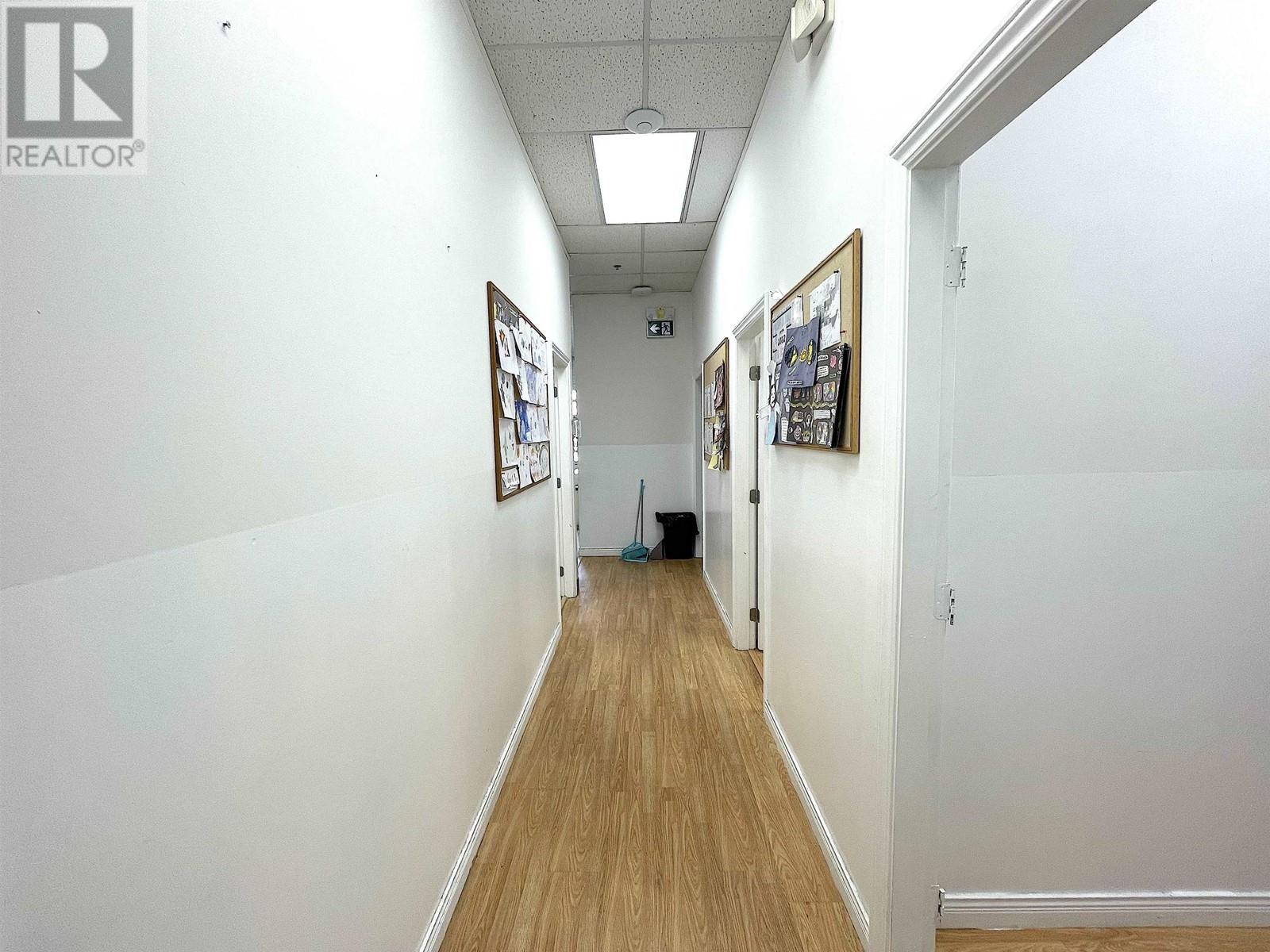 Listing Picture 4 of 11 : 2130 8580 ALEXANDRA ROAD, Richmond / 烈治文 - 魯藝地產 Yvonne Lu Group - MLS Medallion Club Member