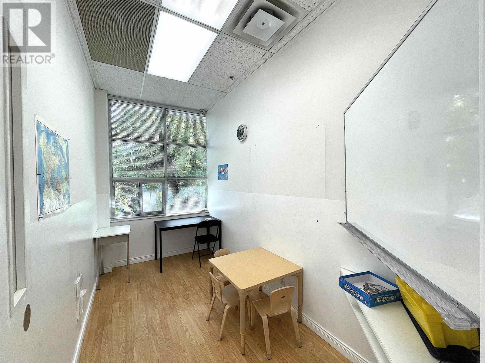 Listing Picture 5 of 11 : 2130 8580 ALEXANDRA ROAD, Richmond / 烈治文 - 魯藝地產 Yvonne Lu Group - MLS Medallion Club Member