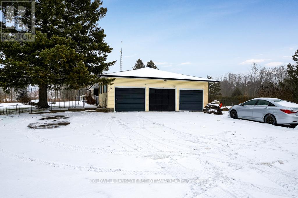 4225 Scotch Line, Tay Valley, Ontario  K7H 3C5 - Photo 4 - X10419436